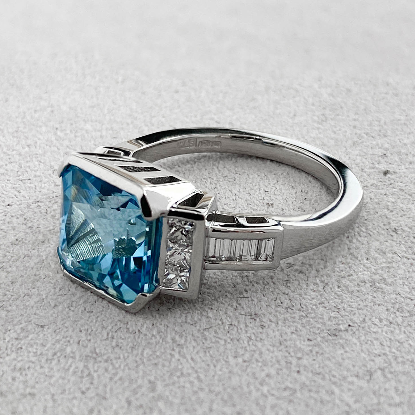 Beards Aquamarine & Diamond Ring